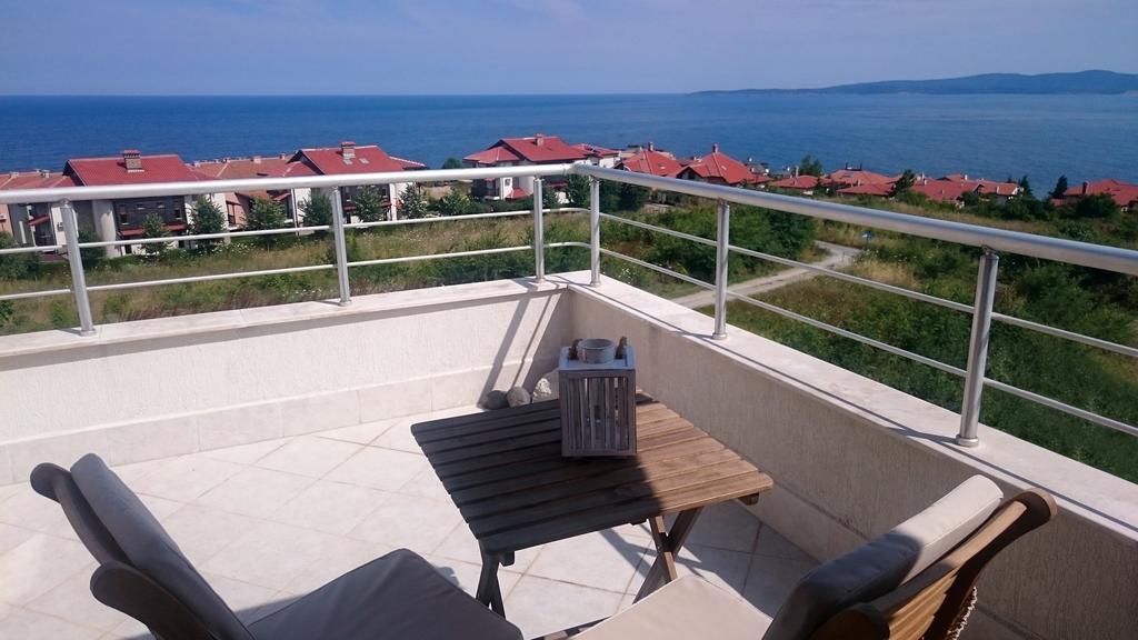 High In The Sky Apartments Sozopol Buitenkant foto