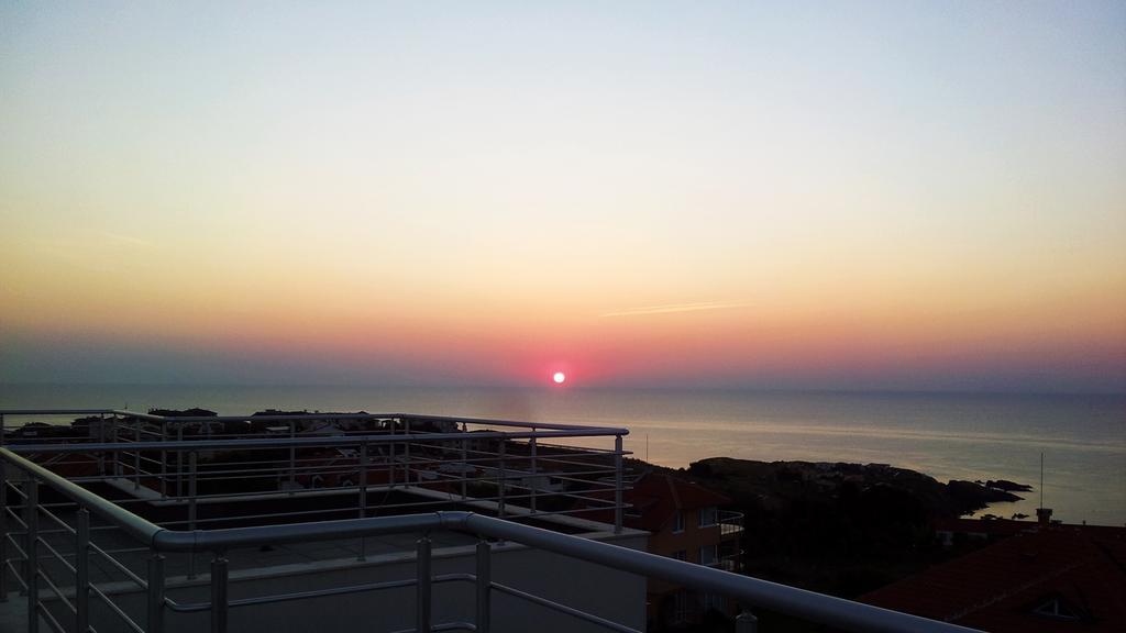 High In The Sky Apartments Sozopol Buitenkant foto