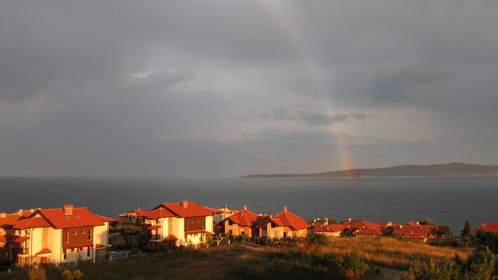High In The Sky Apartments Sozopol Buitenkant foto